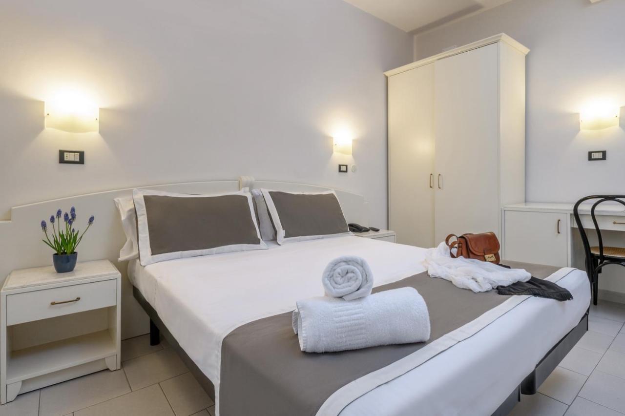 Atlas Hotel Riccione Esterno foto