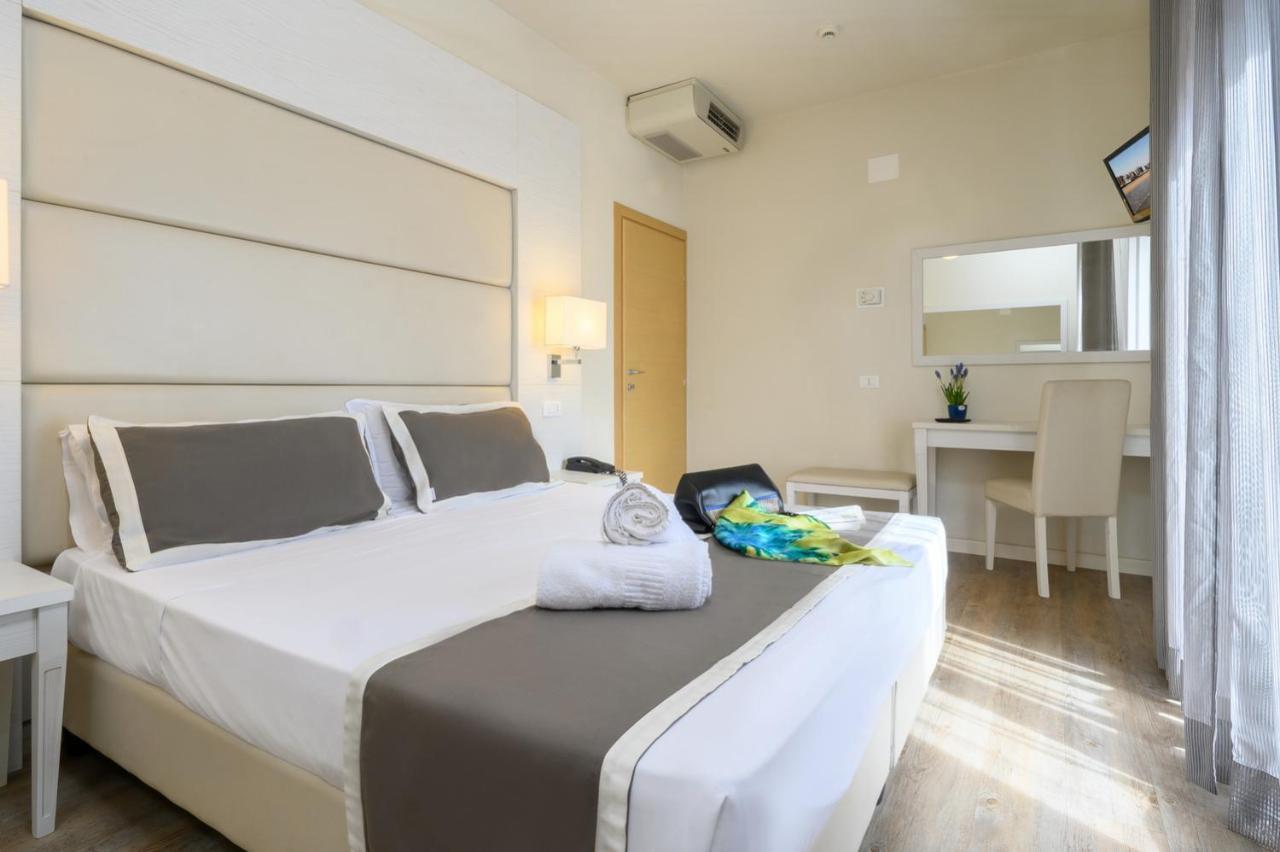 Atlas Hotel Riccione Esterno foto