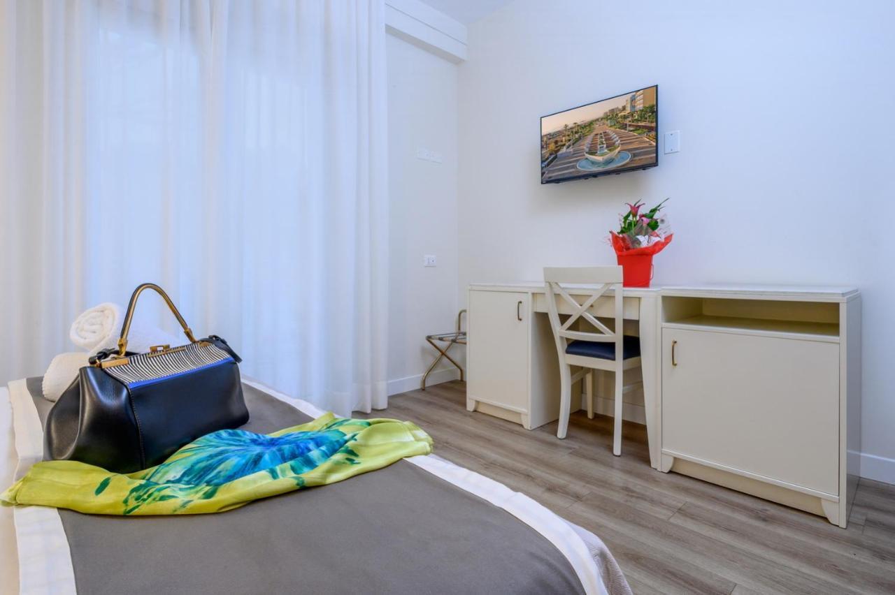 Atlas Hotel Riccione Esterno foto