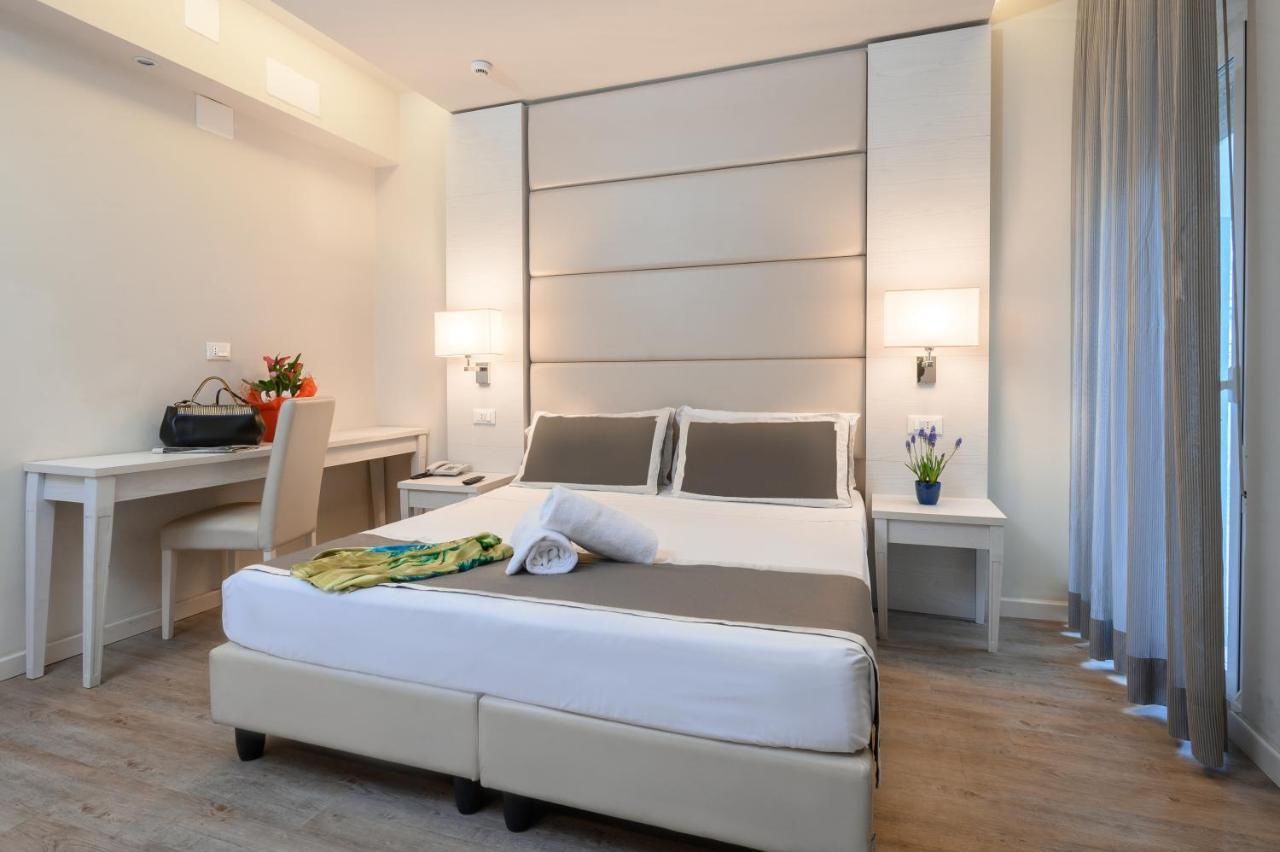 Atlas Hotel Riccione Esterno foto