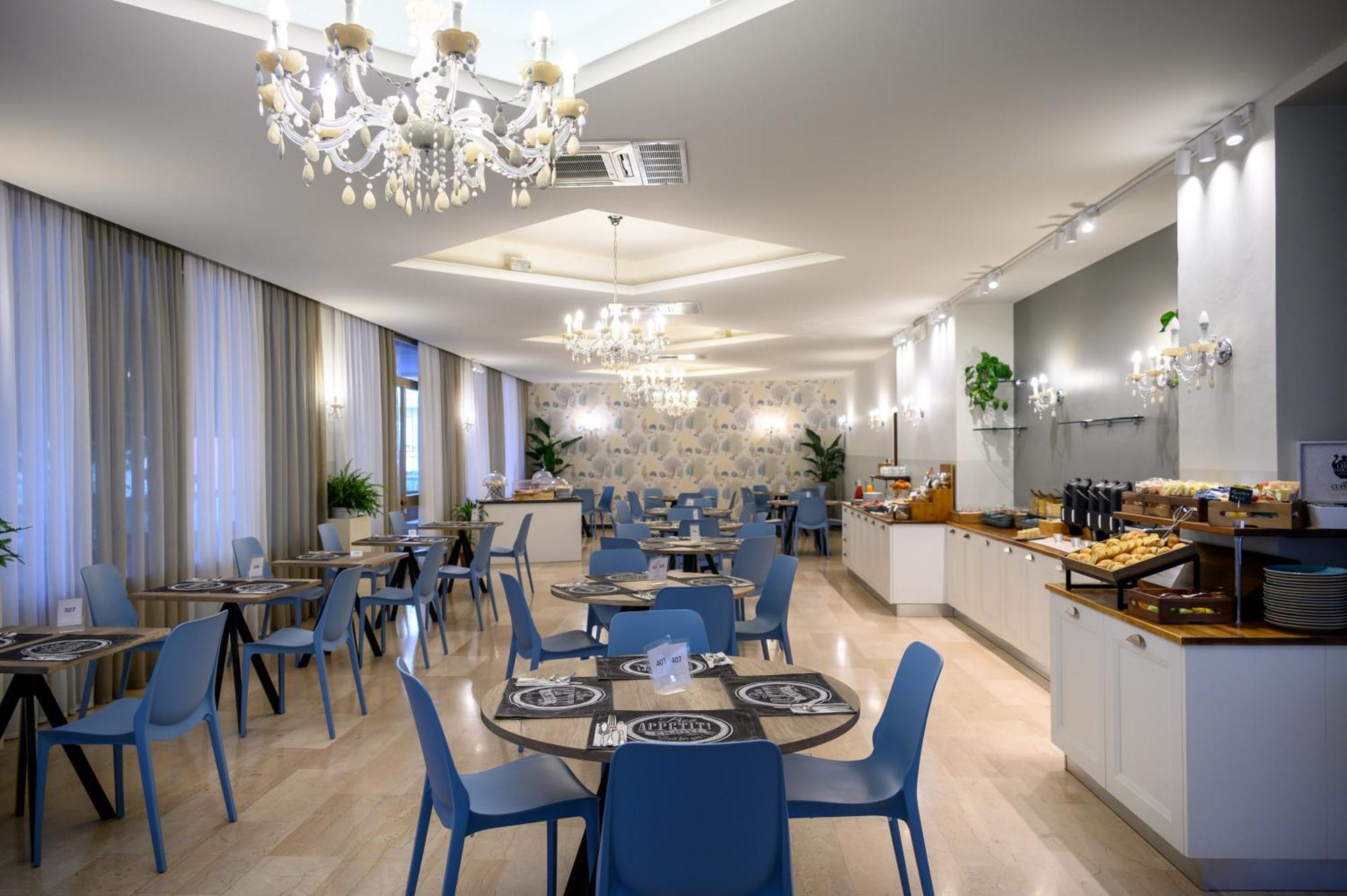 Atlas Hotel Riccione Esterno foto