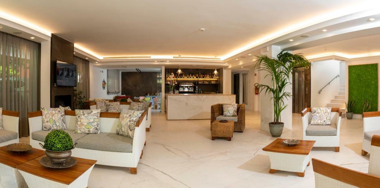 Atlas Hotel Riccione Esterno foto